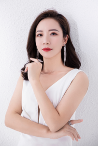李老师
简要介绍：胡贝儿形体礼仪主理、美国ACIC国际认证高级礼仪培训师  CMEC中国模特培训导师、形体礼仪培训师